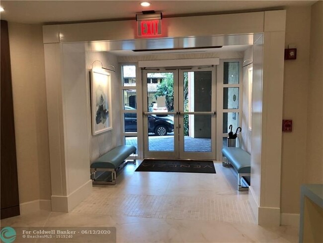 Building Photo - 111 SE 8th Ave