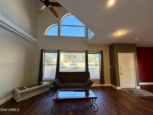 Building Photo - 10232 N 12th Ct