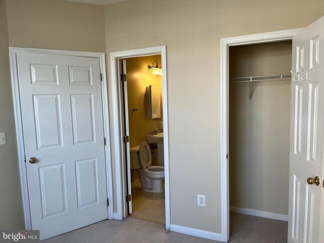 Building Photo - 2700 Bellforest Ct