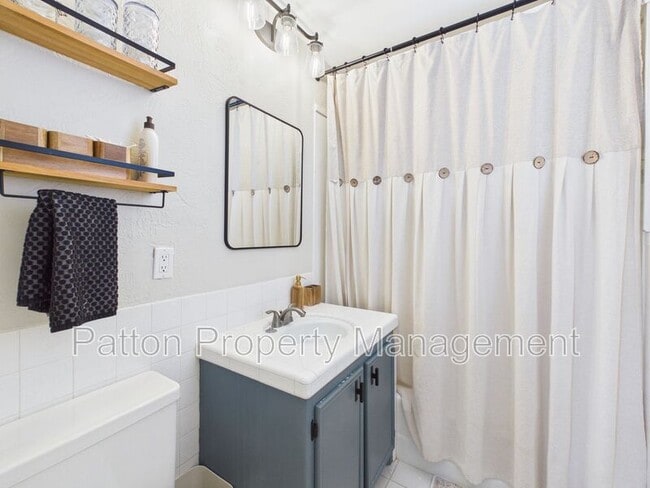 Building Photo - 7727 Cervin Dr