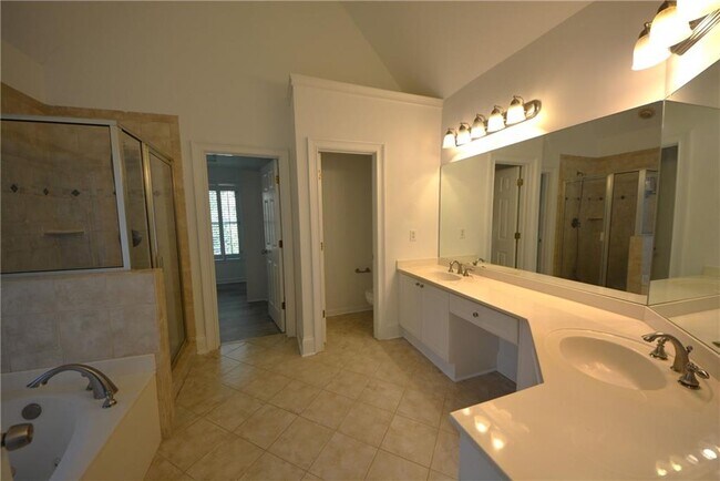 Building Photo - 135 Brightmore Way