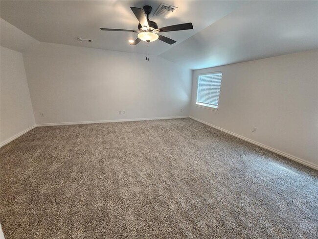 Building Photo - 16013 Dahlia Rd
