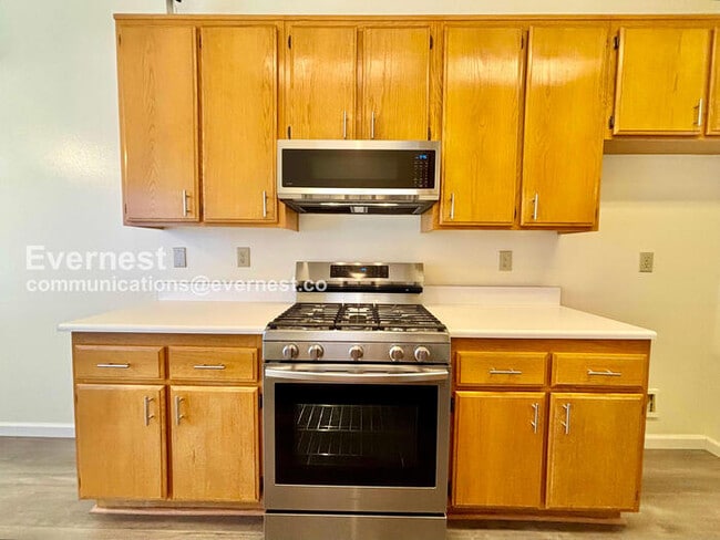 Building Photo - 27305 Uppercrest Ct