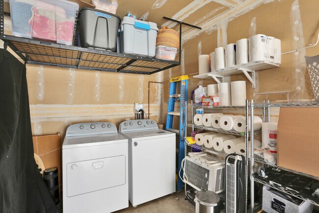 Building Photo - 1818 Diamond St