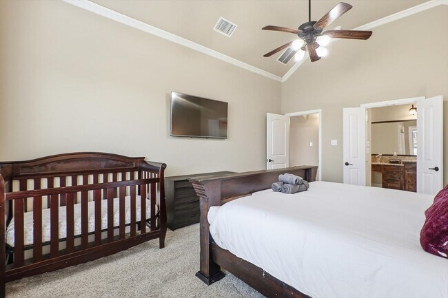 Building Photo - 1370 Pelican Dr