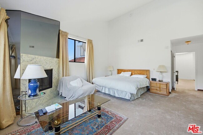 Building Photo - 2846 Royston Pl