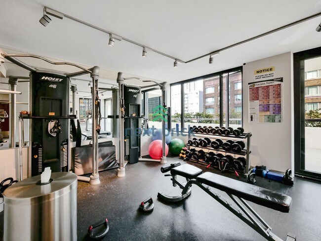 Building Photo - 1 BED & 1 BATH CONDO FOR RENT