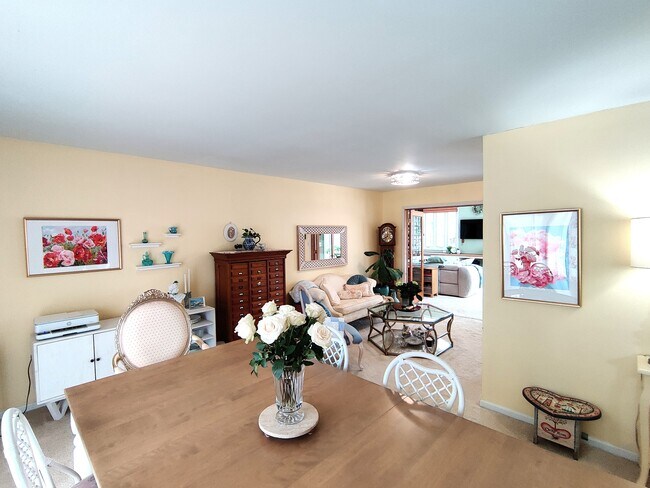 Building Photo - 11106 Del Rio Dr