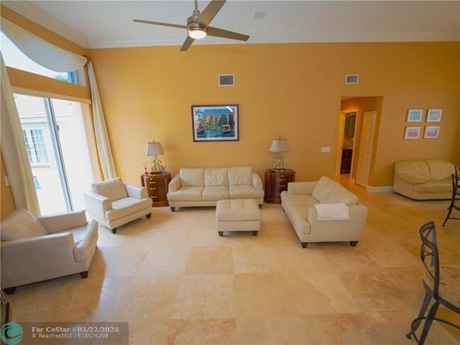 Building Photo - 20107 Ocean Key Dr