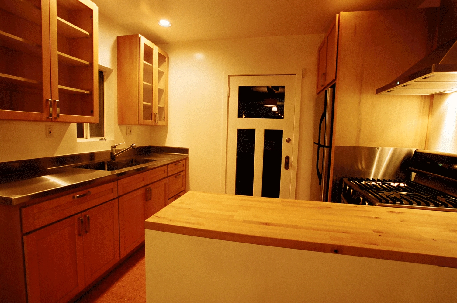 Building Photo - 614 Boccaccio Ave