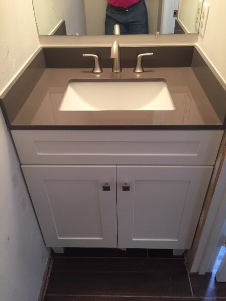Building Photo - 6420 Ducketts Ln