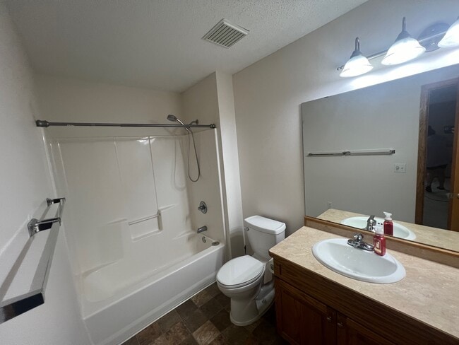 Building Photo - 4702 Curran Ct