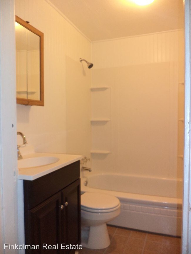 Building Photo - 2 br, 1 bath House - 1106 Oxford-State Road