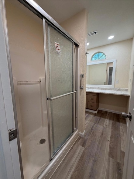 Building Photo - 236 Live Oak Dr