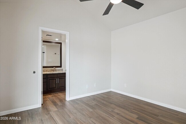 Building Photo - 15020 N 40th St