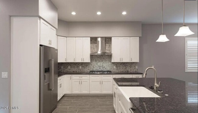 Building Photo - 1028 E Curry Rd