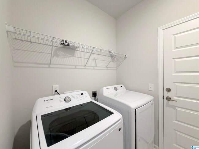 Building Photo - 234 Granby Ln