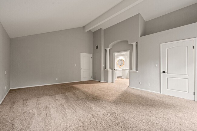 Building Photo - Luxury 4-Bedroom Home with Designer Upgrad...