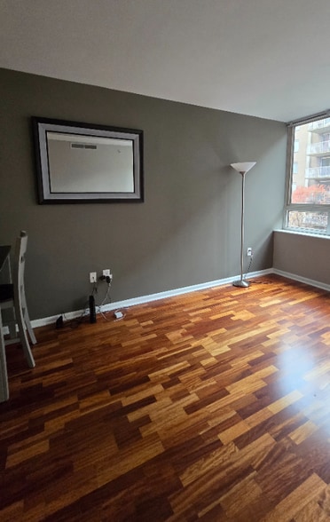 Building Photo - 355 I St SW