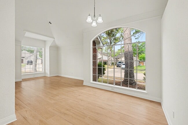 Building Photo - 8303 Lake Crystal Dr