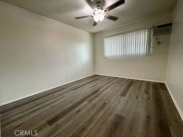 Building Photo - 685 E Vista Chino