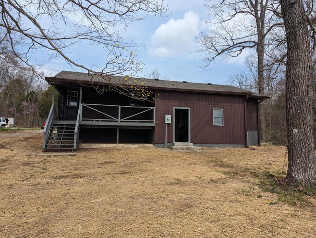 Building Photo - Newly Remodeled Home in Eastview/White Mills