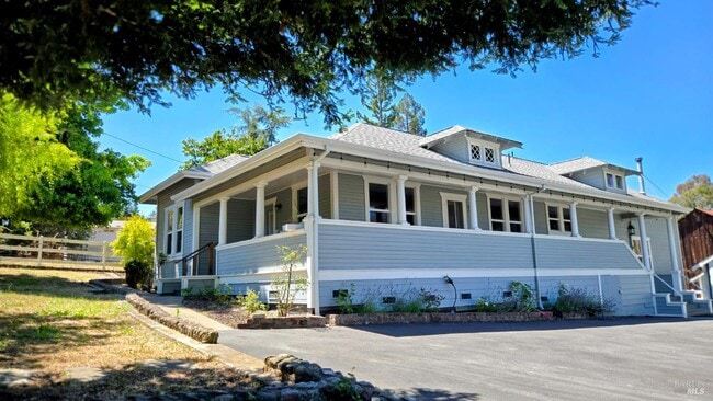 Building Photo - 125 Adobe Rd
