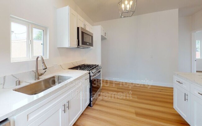 Building Photo - 1115 Pacific Ave