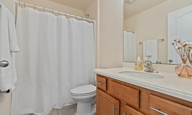 Building Photo - Cedarbrook Community Beauty, Holiday Gem, Available Now!