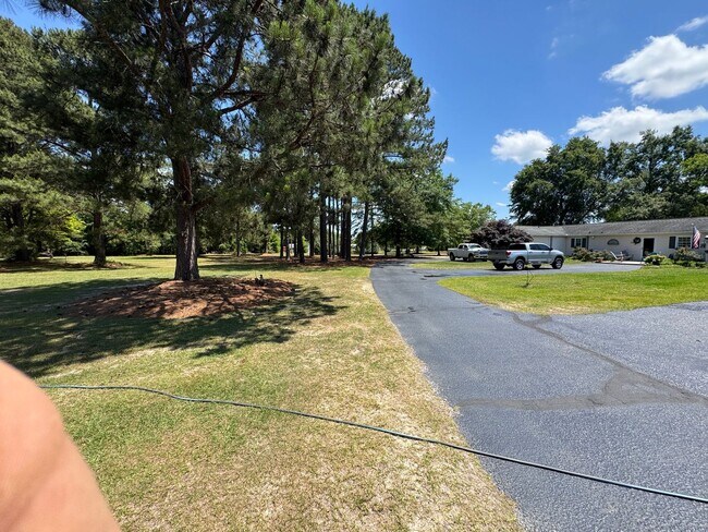 Building Photo - Available Now! - 135 West Winds Drive in Aiken