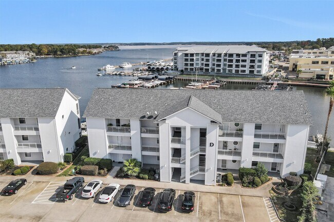 Building Photo - 168 Lake Point Blvd