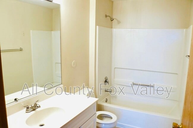Building Photo - 1207 Silverstone Dr