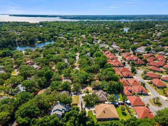 Building Photo - 508 Garden Oaks Cove