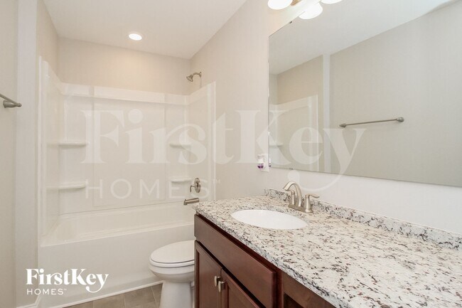 Building Photo - 130 Habersham Ct