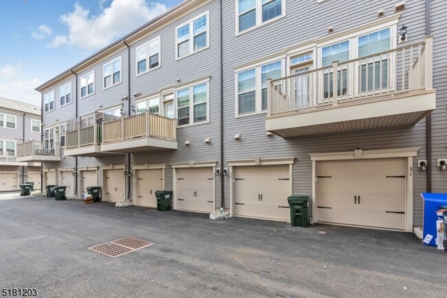 Building Photo - 1014 Station Rd