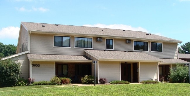 Primary Photo - Ridgeview Apartments