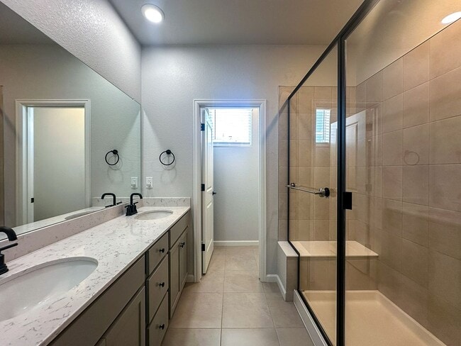 Building Photo - Alder Creek 3bd 2.5ba paired home for rent!