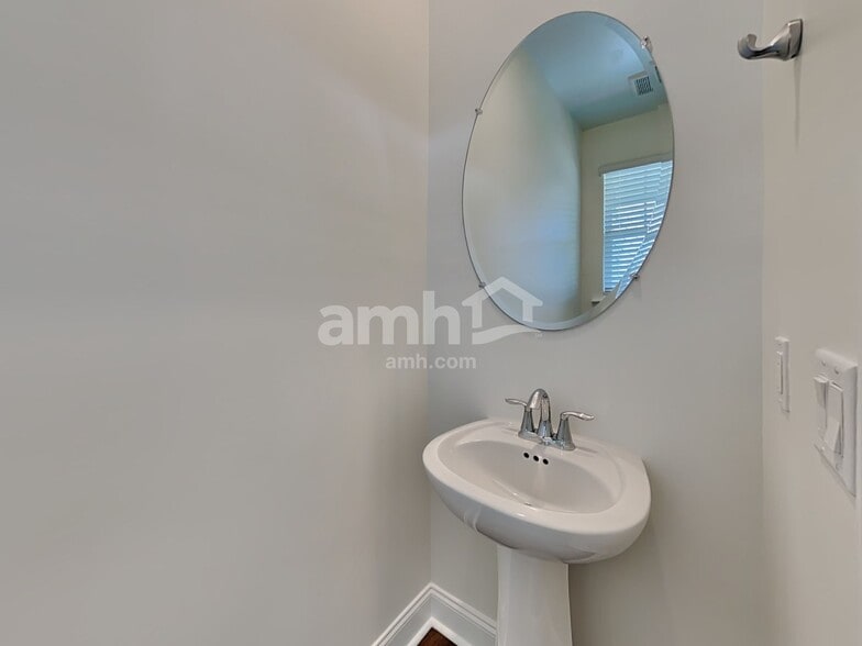 Building Photo - 141 Anthurium Dr