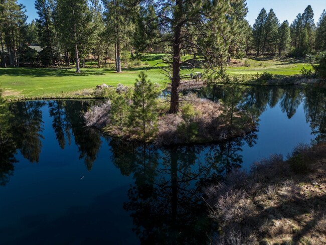 Building Photo - 60709 Golf Village Loop