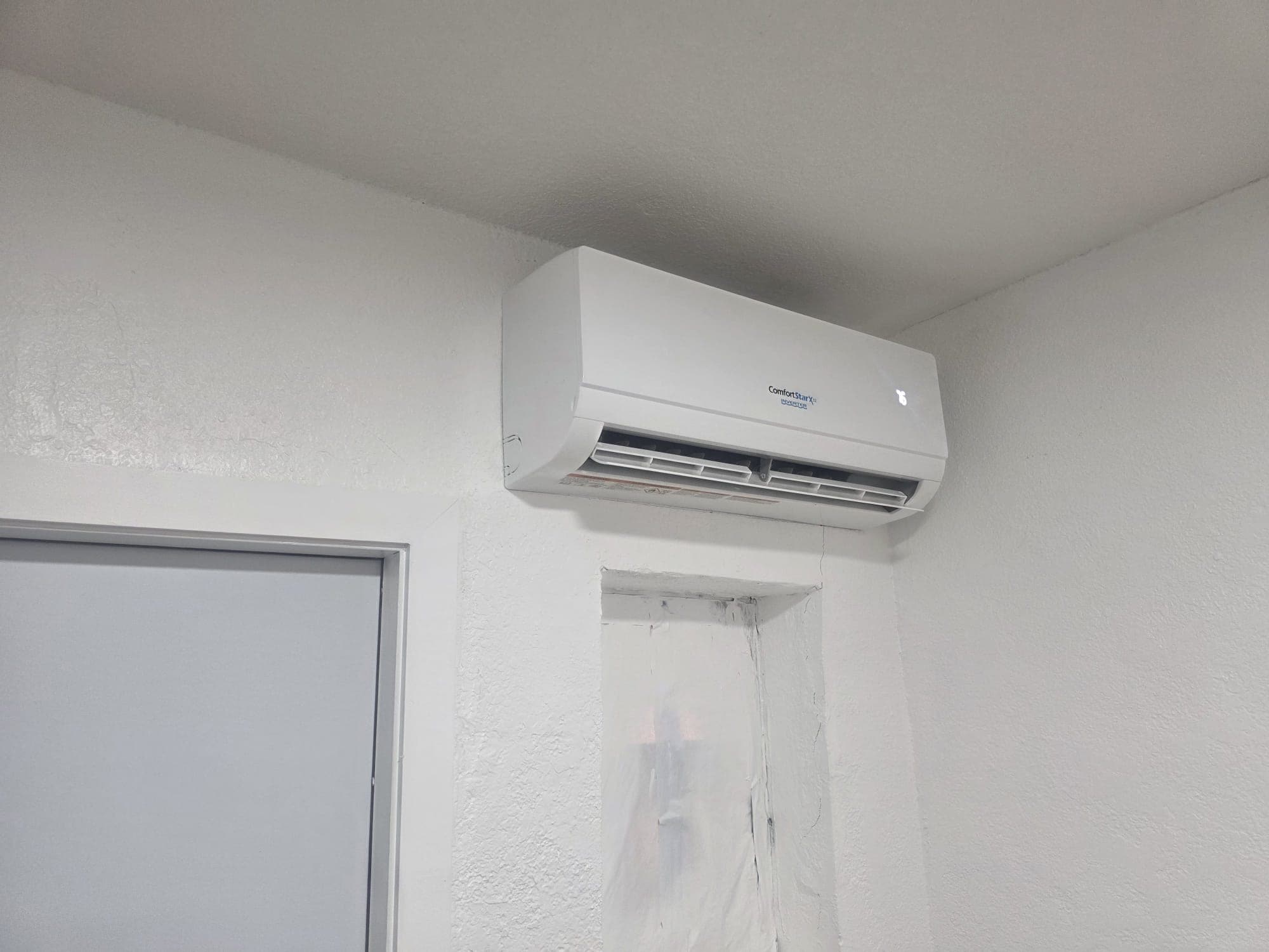 Building Photo - 5900 NE 1st Ave