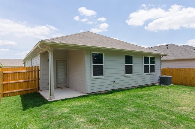 Building Photo - 117 Naset Dr