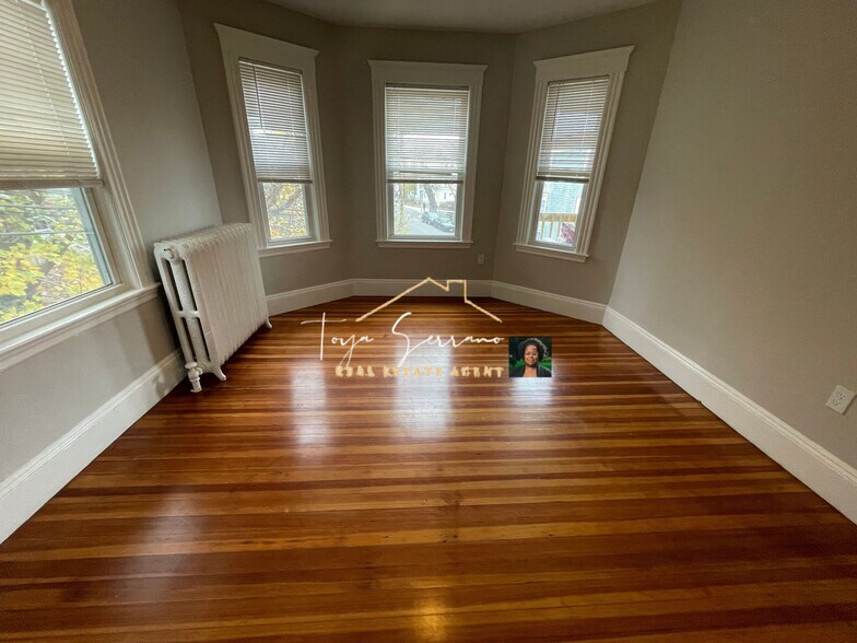 Building Photo - 54 Alpha Rd