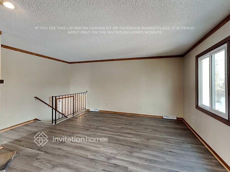 Building Photo - 11932 Pennsylvania Ave N