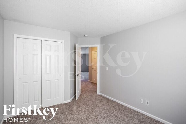 Building Photo - 10622 Deercrest Ln