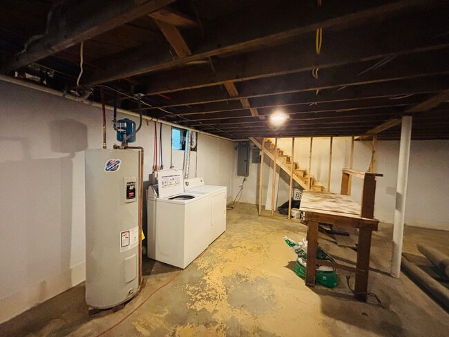 Building Photo - 709 Barringer Dr