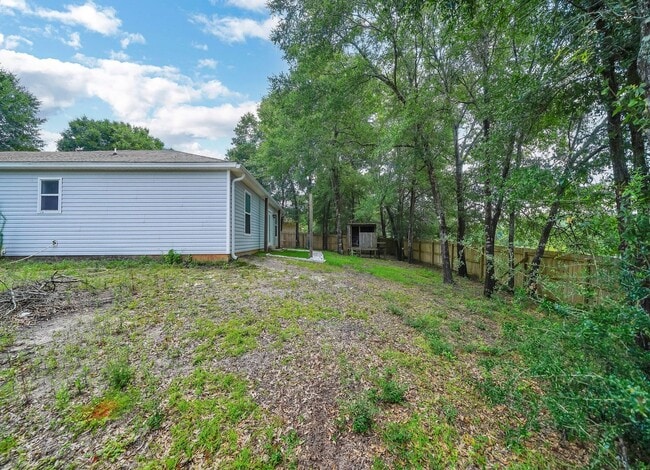 Building Photo - 109 Cabana Way