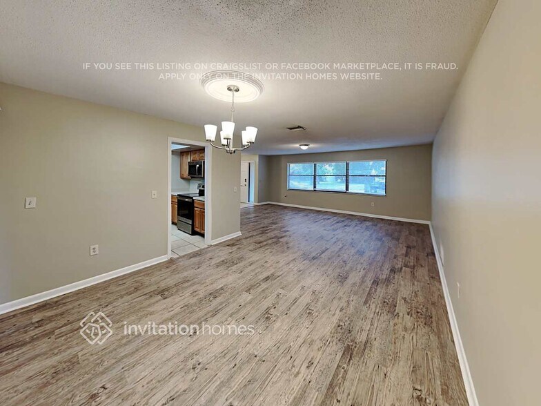 Building Photo - 3015 Bay Tree Dr