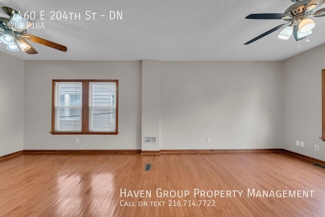 Building Photo - 1460 E 204th St