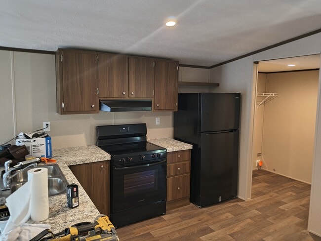 Building Photo - 117 Erie Dr