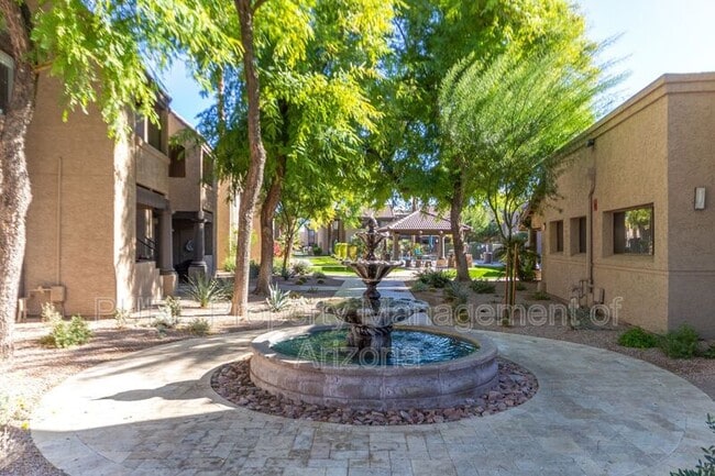 Building Photo - 5995 N 78th St